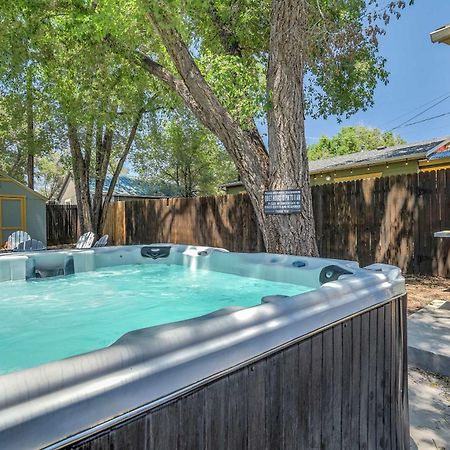 The Vibrant Victorian Hot Tub & Fire Pit In Occ Villa Colorado Springs Eksteriør bilde