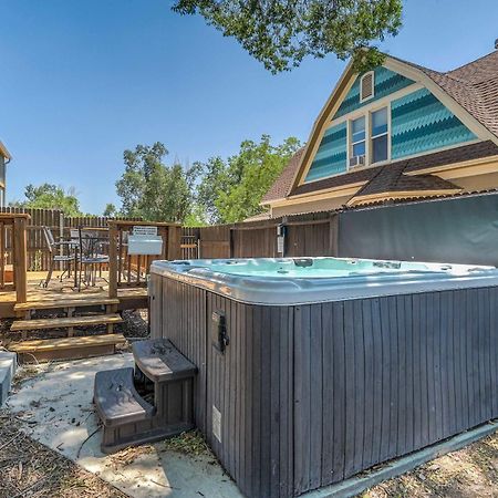 The Vibrant Victorian Hot Tub & Fire Pit In Occ Villa Colorado Springs Eksteriør bilde