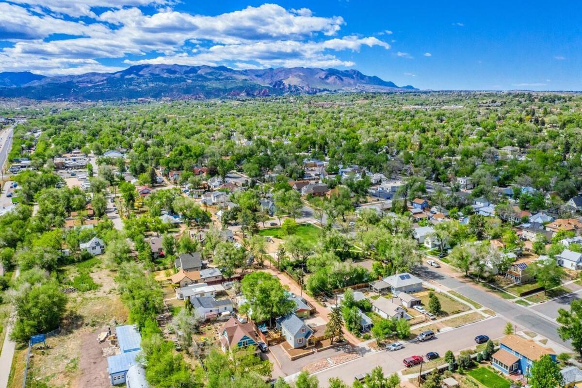 The Vibrant Victorian Hot Tub & Fire Pit In Occ Villa Colorado Springs Eksteriør bilde